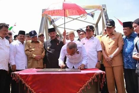 Pemprov Riau Bangun 51 Unit Jembatan Senilai Rp 577,9 Miliar