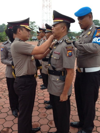 Kapolres Rohil AKBP Sigit Adiwuryanto SIK MH pimpin serah terima jabatan Kasat Binmas Polres Rohil dan Kapolsek Pujud