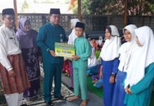 Disdik Pekanbaru Kembali Salurkan Zakat Profesi Guru Kepada 463 Siswa Kurang Mampu