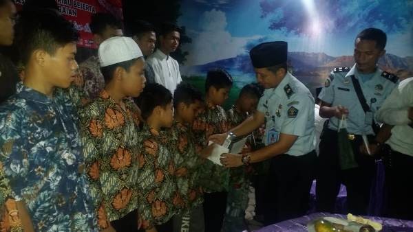 Kalapas Klas II B Pasir Pangaraian, santuni anak yatim dan gelar buka puasa bersama (1)