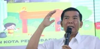 Untuk Sementara : Pelayanan Perizinan DPM-PTSP Pindah ke Gedung Guru Pelayanan Perizinan DPM-PTSP Pindah ke Gedung Guru