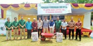 PT Ekadura Indonesia Latih Petani Rawat Kelapa Sawit Hingga Tingkatkan Produktivitas