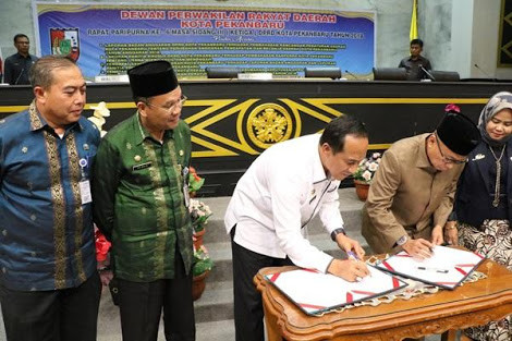 Pengesahan APBD P Kota Pekanbaru