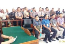 Ratusan Pengunjung Antusias Ikuti Sidang Perkara Herman Legop