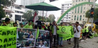 Tuntut Keadilan, DPC SBSI 1992 Kota Medan Geruduk Polrestabes dan DPRD Medan