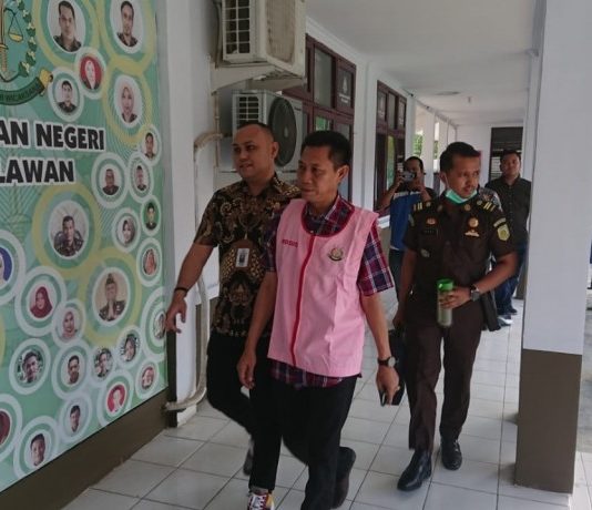 “Terjerat Kasus Dugaan Suap SKGR”, Kajari Pelalawan Akhirnya Tahan Edi Arifin