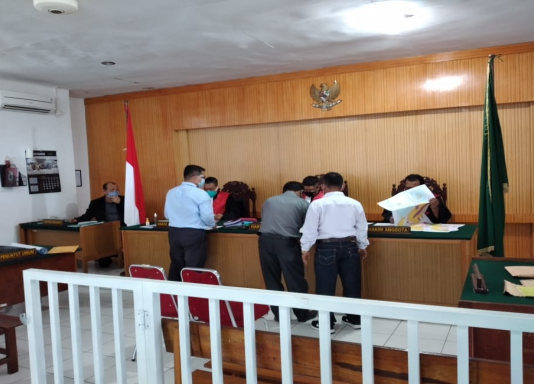 Perkara Legal Standing Kebun Sawit Ayu Junaidi” Ketua Yayasan Riau Madani Serahkan Peta Kawasan Hutan sebagai Bukti Di PN Dumai