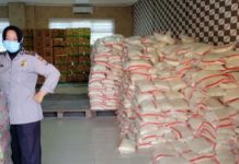 Polresta Pekanbaru Salurkan 830 Karung Beras Untuk Masyarakat Terdampak covid 19