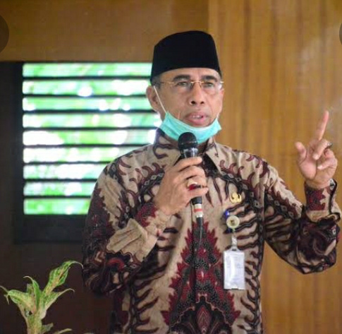 Kadisdikpora Kampar, Jangan Bebankan Orang Tua Siswa Dengan Buku LKS