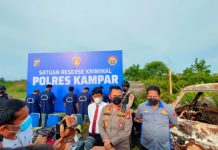 Polres Kampar Expos Pengungkapan Kasus Penganiyaan dan Pembakaran Mobil Atas Sengketa Lahan