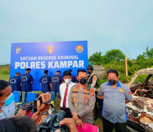 Polres Kampar Expos Pengungkapan Kasus Penganiyaan dan Pembakaran Mobil Atas Sengketa Lahan