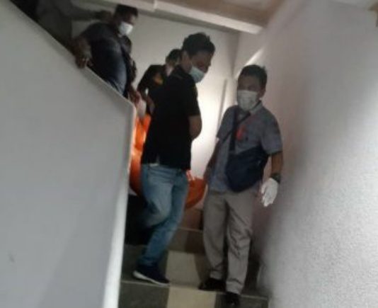 Wanita Tanpa Busana Meninggal Di Kamar Hotel