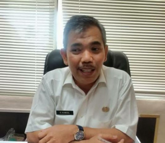 Kadisdik Riau Minta Seluruh Pemerintah Kabupaten/Kota Ajukan Pembayaran Gaji Guru Bantu
