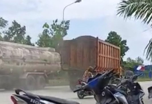 Acuhkan Penyegelan Gakum KLHK, PT. SIPP Masih Giling Brondolan