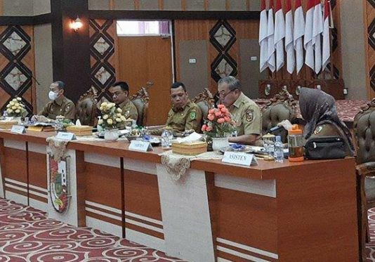 “Atasi Banjir Dan Sampah” Muflihun Gelar Rakor Bersama Camat Dan Lurah