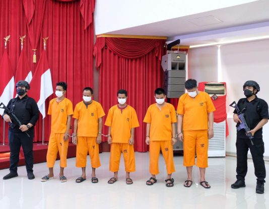 Tim Ditresnarkoba Polda Riau Amankan 200 Butir Ekstasi Siap Edar