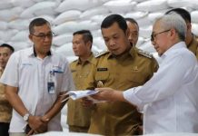 Stock Beras Cukup Tiga Bulan Kedepan, PJ Walikota Pekanbaru Tinjau Bulog