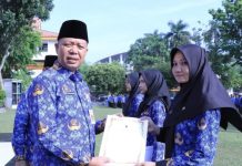 Indra Pomi Irup Upacara HUT Korpri Ke-51, Pemko Serahkan Santunan Kepada 50 Orang Pensiunan