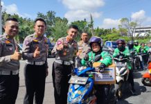 Ditlantas Polda Riau Peduli Ojek Online untuk selalu tertib berlalu lintas