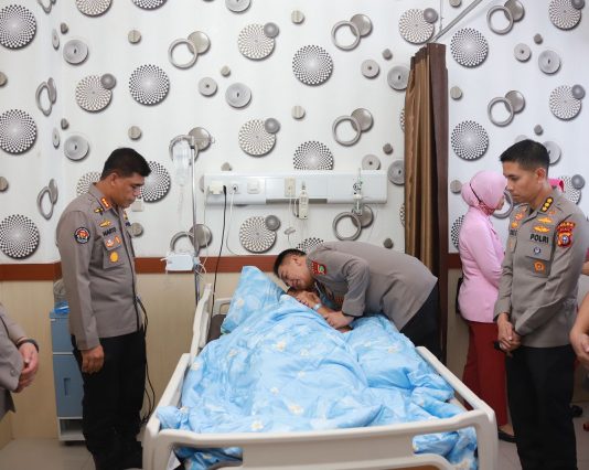 Kapolda Riau Irjen Moh Iqbal yang Juga Ketua Angkatan Akpol 1991, Jenguk Kapolda Jambi