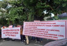 Seratusan Massa SPKN Gelar Aksi Demo Di Mapolda Riau
