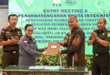 Kepala Kejati Riau dan Direktur D JAMINTEL Kejagung Hadiri Rapat Pendahuluan dan Penandatanganan Pakta Integritas Pengamanan Pembangunan Strategis Oleh PT. PLN (Persero) UIP Sumatera Bagian Tengah