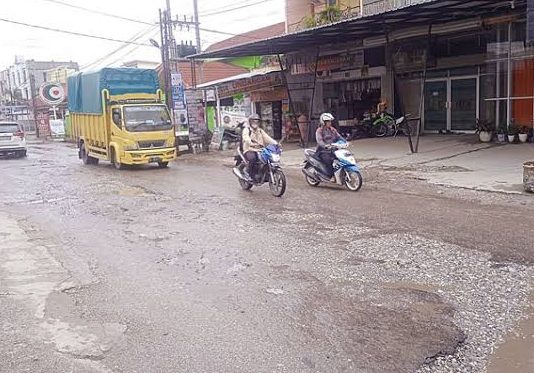 Jalan Dahlia Segera Di Perbaiki Dengan Sistim Overlay