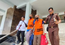 Tim JPU Kejati Riau Dan Kejari Bengkalis Terima Penyerahan Tersangha Dan BB Perkara Dugaan Tipikor Bank Riau Kepri Cabang Pembantu Syariah Duri