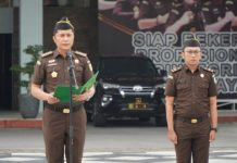 Asisten Kejati Riau Menjadi Penerima Apel Kerja Pagi