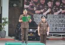Wakil Kepala Kejaksaan Tinggi Riau Pimpin Upacara Peringatan Hari Sumpah Pemuda Ke-95 Tahun 2023
