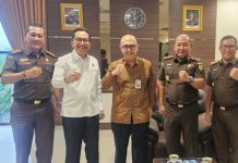 Kepala Kejaksaan Tinggi Riau Terima Kunker Dan Silaturahmi Plt.Kepala OJK Riau