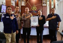 Dinilai Memiliki Dedikasi Dan Loyalitas Tinggi, Kapolresta Pekanbaru Terima Penghargaan Dari LEMKAPI