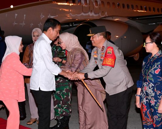 Kapolda Sumut Sambut Kedatangan Presiden RI, JOKO WIDODO di Bandara Kualanamu