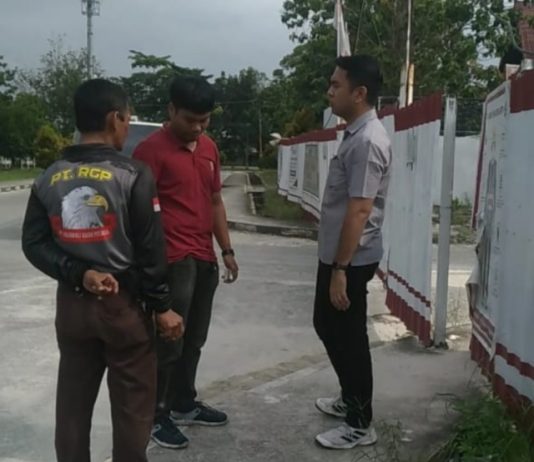 Upah Tak Di Bayar, Sub Kontraktor Proyek CWR-02 UNRI Gembok Pintu Proyek