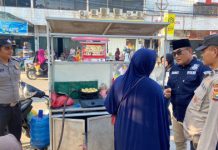 Patroli Pengamanan Pasar Kaget, Kasi Humas Polresta Pekanbaru Ajak Masyarakat Jaga Kamtibmas
