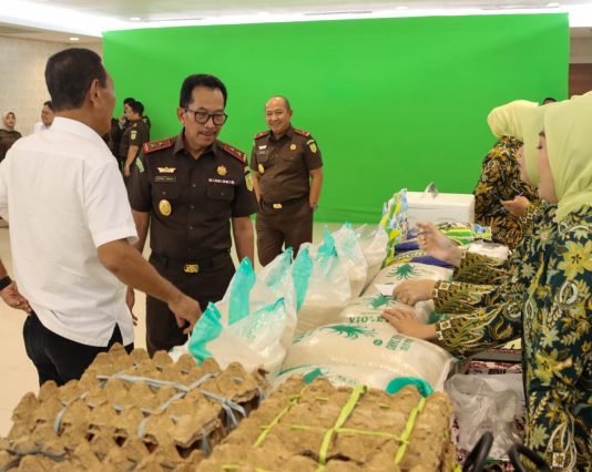 “Semoga Menjadi Ladang Pahala dan Keberkahan” Kejati Riau Gelar Bazar Dan Pasar Murah Ramadhan1445 H
