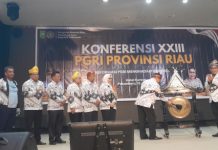PJ Gubernur Riau, SF Hariyanto Secara Resmi Buka Konferensi XXIII PGRI Provinsi Riau 2024, “4 Orang Guru Dapat Hadiah Umroh Gratis”