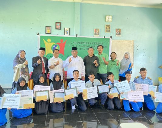 PT PAA Kembali Salurkan Bantuan Bea Siswa Permata Cerdas Bagi Siswa/i Berprestasi dan Kurang Mampu di SMKN 2 dan SMKN 5 Dumai