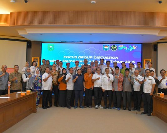 Kesbangpol Riau Gelar FGD Indeks Demokrasi Indonesia Provinsi Riau Tahun 2025
