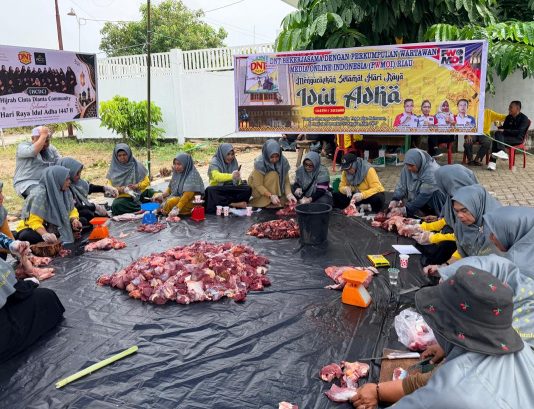 Pererat Solidaritas, PWMOI Riau dan DNT Tour and Travel Gelar Kuban Sembelih 4 Ekor Sapi