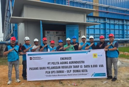 Jelang HUT ke-81 RI, PLN UP3 Dumai Nyalakan Listrik 9.690 kVA untuk PT Pelita Agung Agrindustri